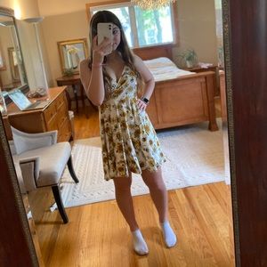 FOREVER 21 FLORAL FLOWY DRESS SMALL